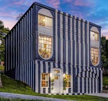 CONTAINER HOMESTAY