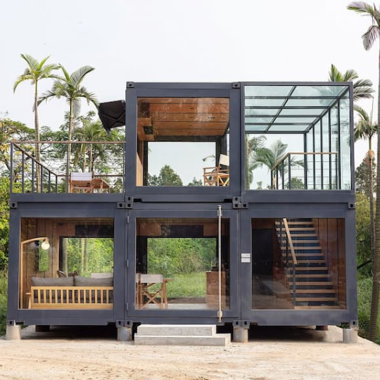 CONTAINER HOMESTAY